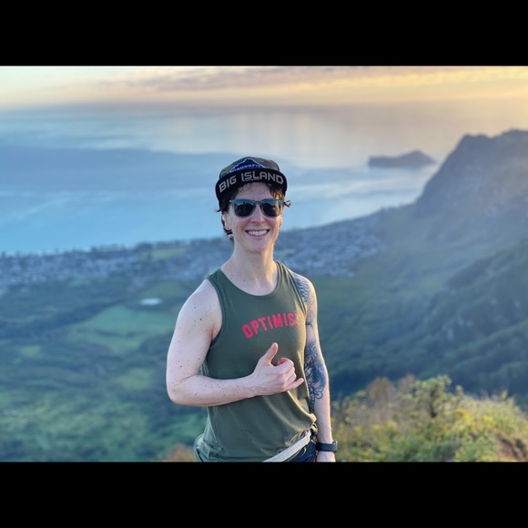 Meet your Posher, Amylynne - Picture 2 of 4